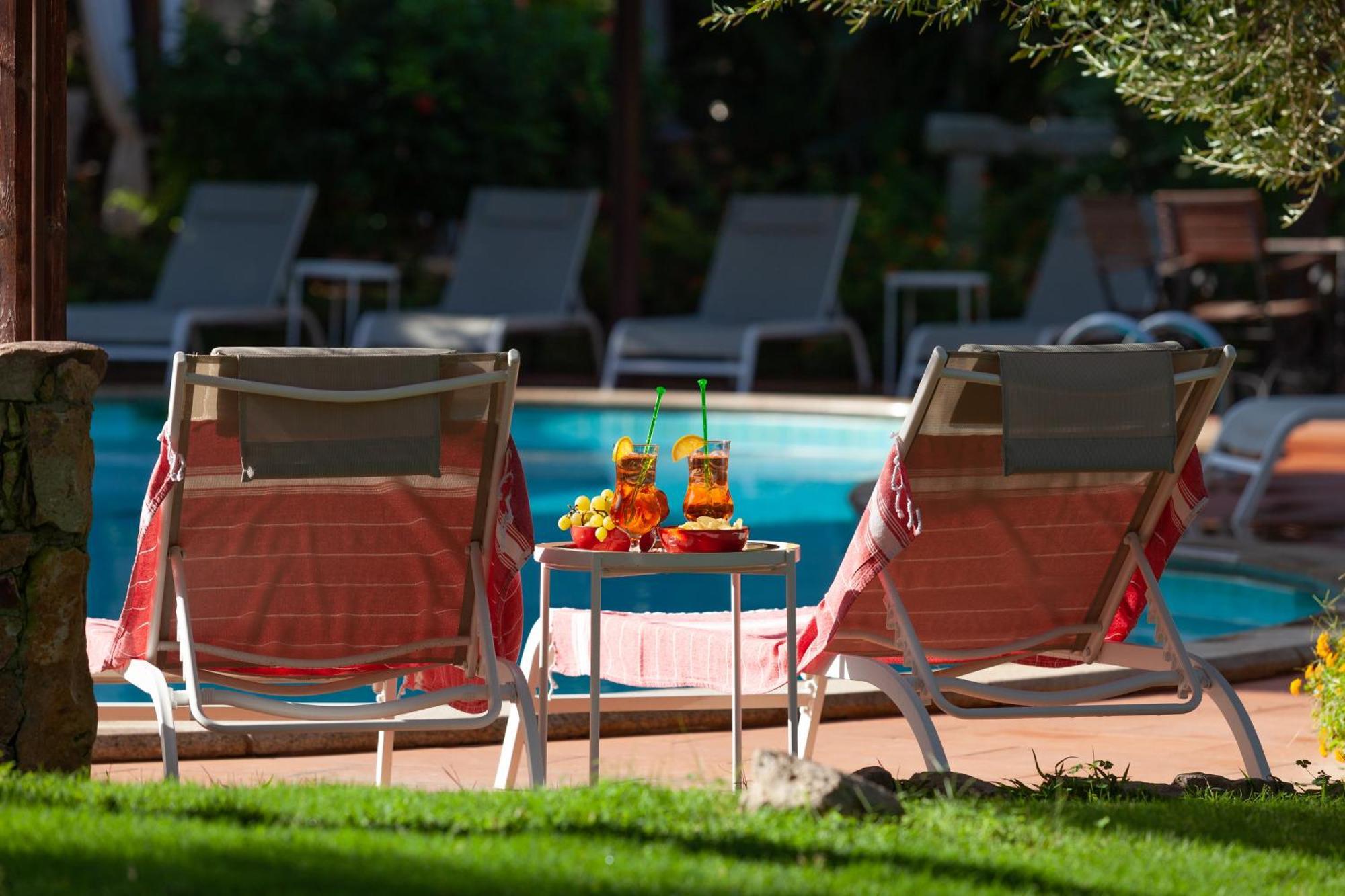 Nora Club Hotel & Spa Пула Екстериор снимка